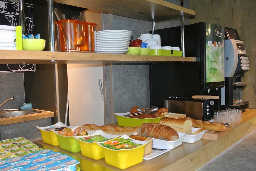 Ibis Budget Chambery Sud Challes Les Eaux Exterior foto